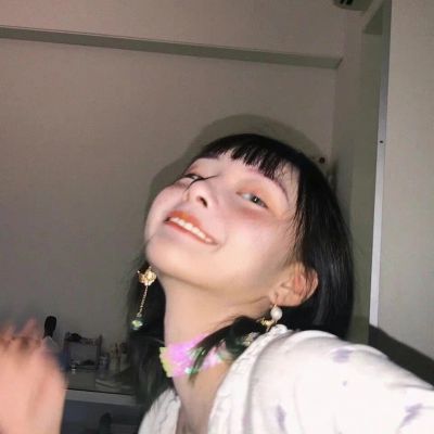最新精致女生头像冷淡风真人好看